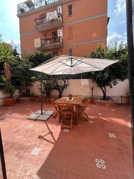 Bucaneve House Roma Екстер'єр фото